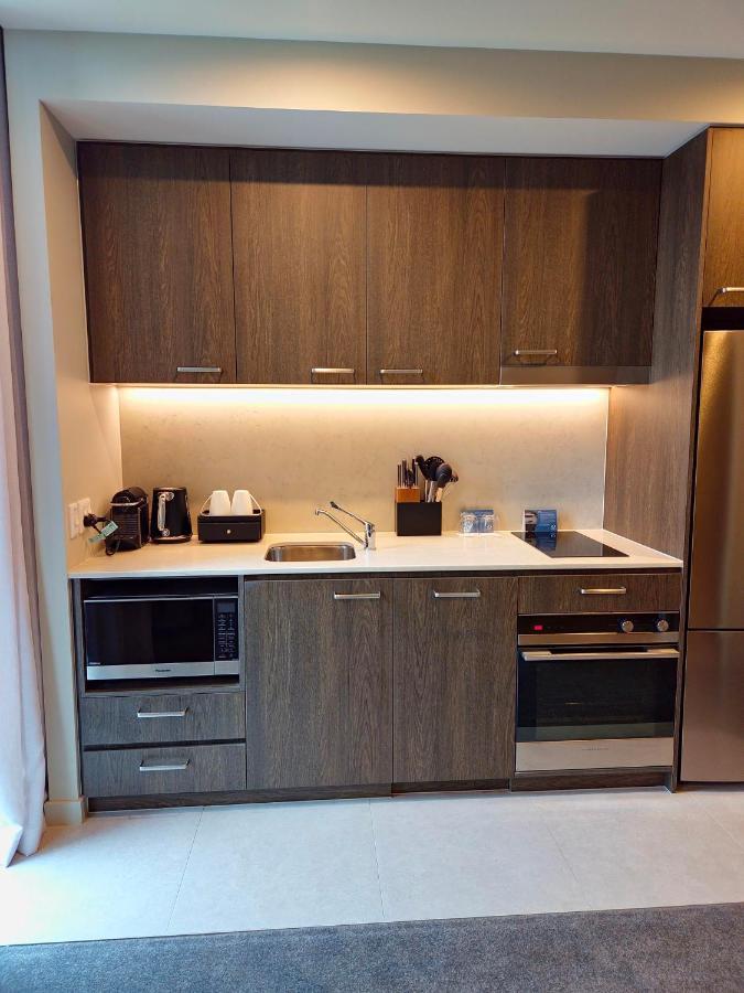 オークウッド プレミア メルボルンアパートホテル エクステリア 写真 Kitchenette in a hotel room